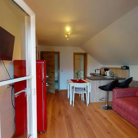 Apartementhaus Schoendorfer Апартаменты Штробль