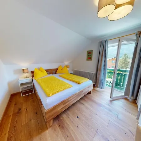 Apartementhaus Schoendorfer * Strobl