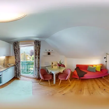 Apartementhaus Schoendorfer Штробль