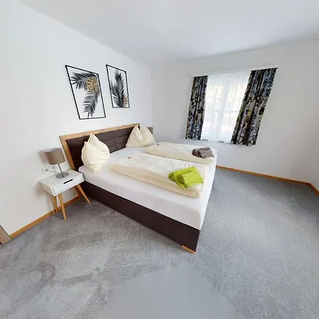 Apartementhaus Schoendorfer * Штробль