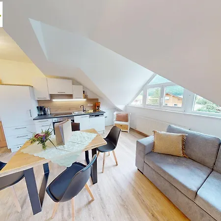Apartementhaus Schoendorfer شتروبل