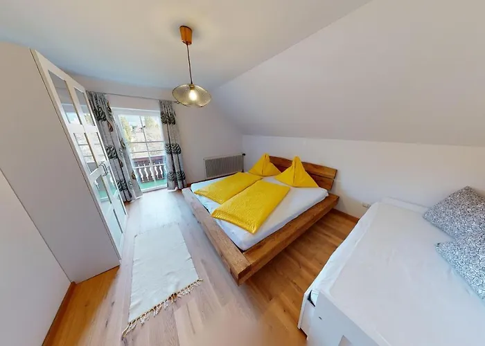 Apartementhaus Schoendorfer * שטרובל