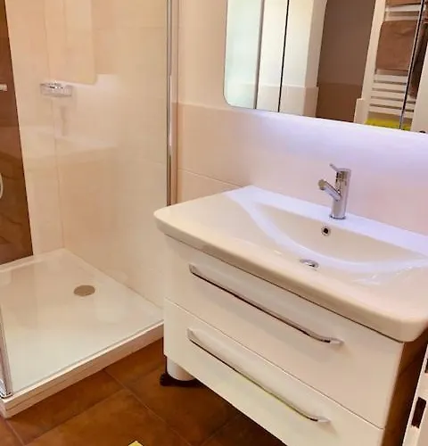 Apartementhaus Schoendorfer Lägenhet Strobl