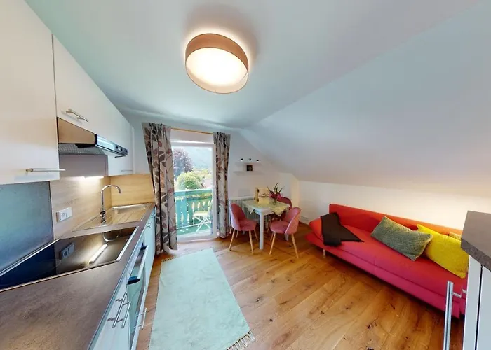 Apartementhaus Schoendorfer דירה שטרובל