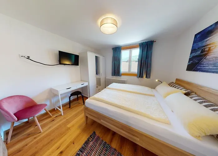 Apartementhaus Schoendorfer דירה שטרובל