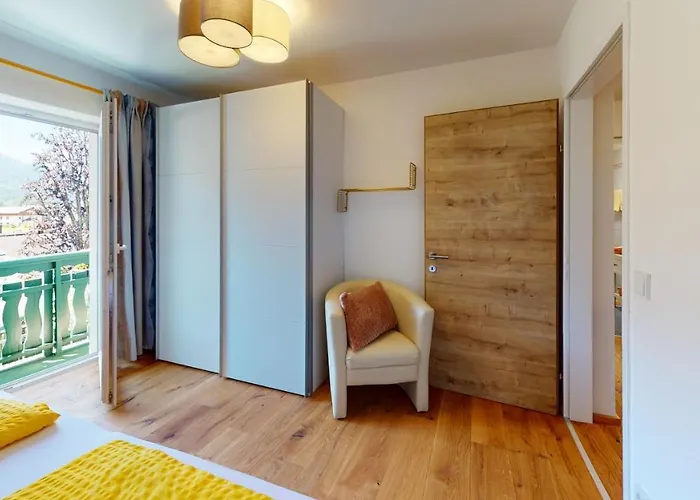 Apartementhaus Schoendorfer שטרובל