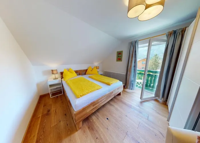 Apartementhaus Schoendorfer * Strobl