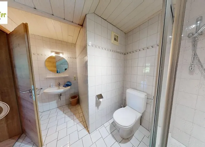 Apartementhaus Schoendorfer * שטרובל