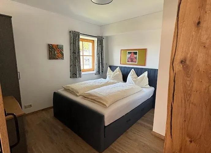 Apartementhaus Schoendorfer שטרובל